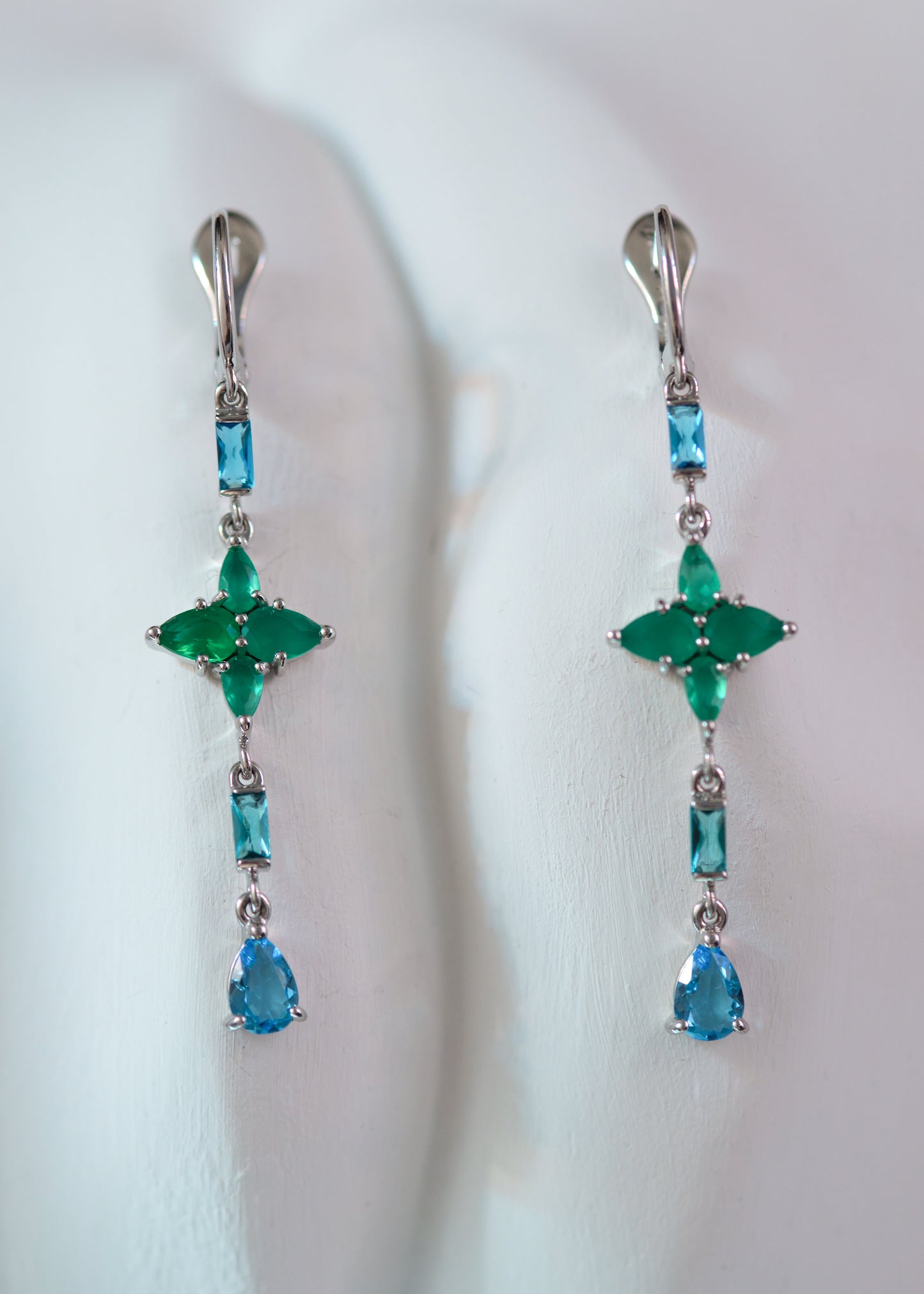 Velesa Peruna DANGLE LE036 green crystals