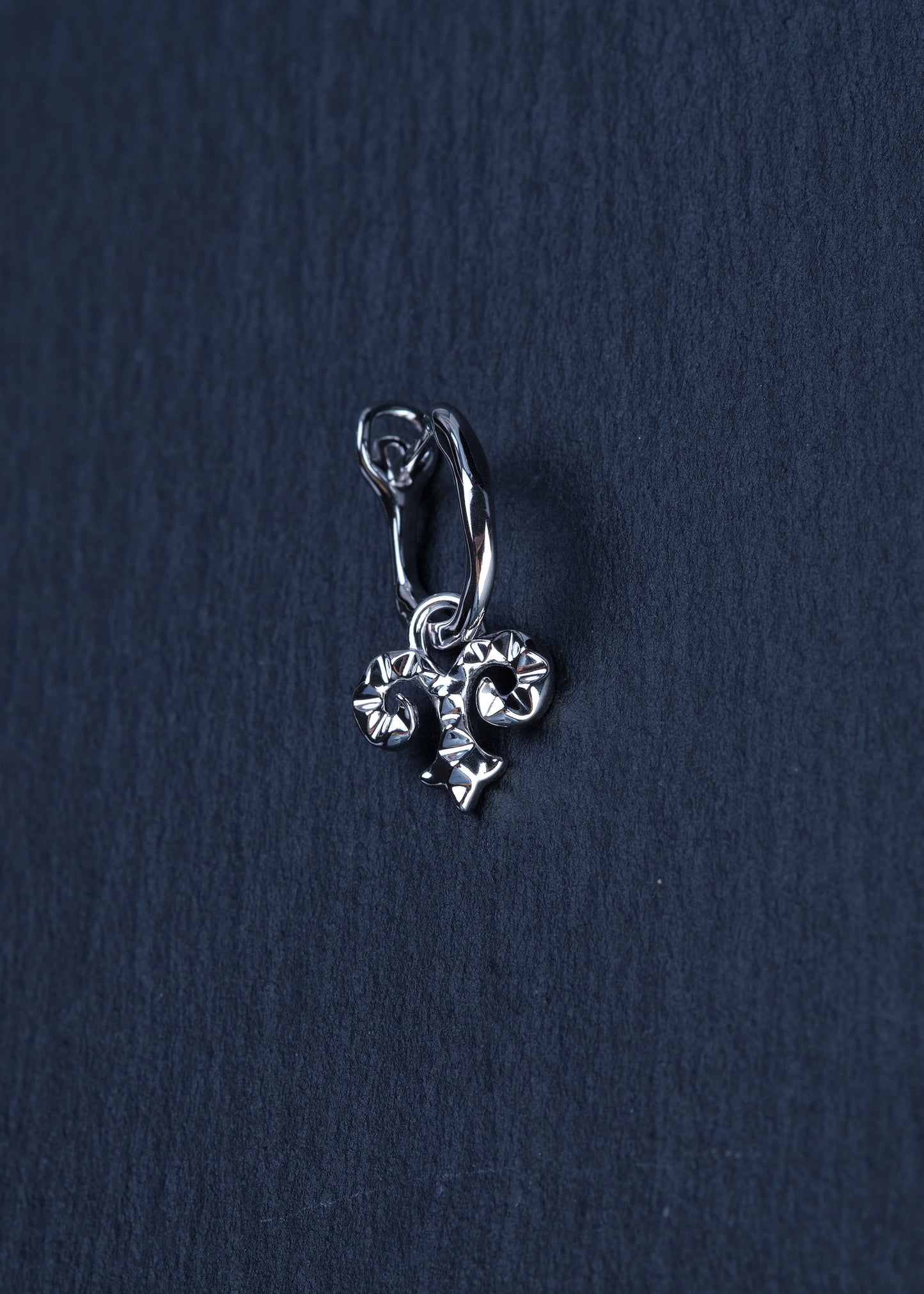 MUYIZ Pendant