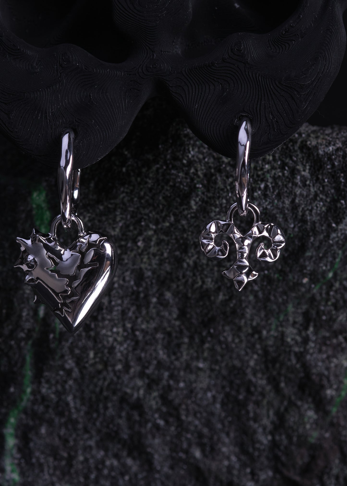 MUYIZ Pendant