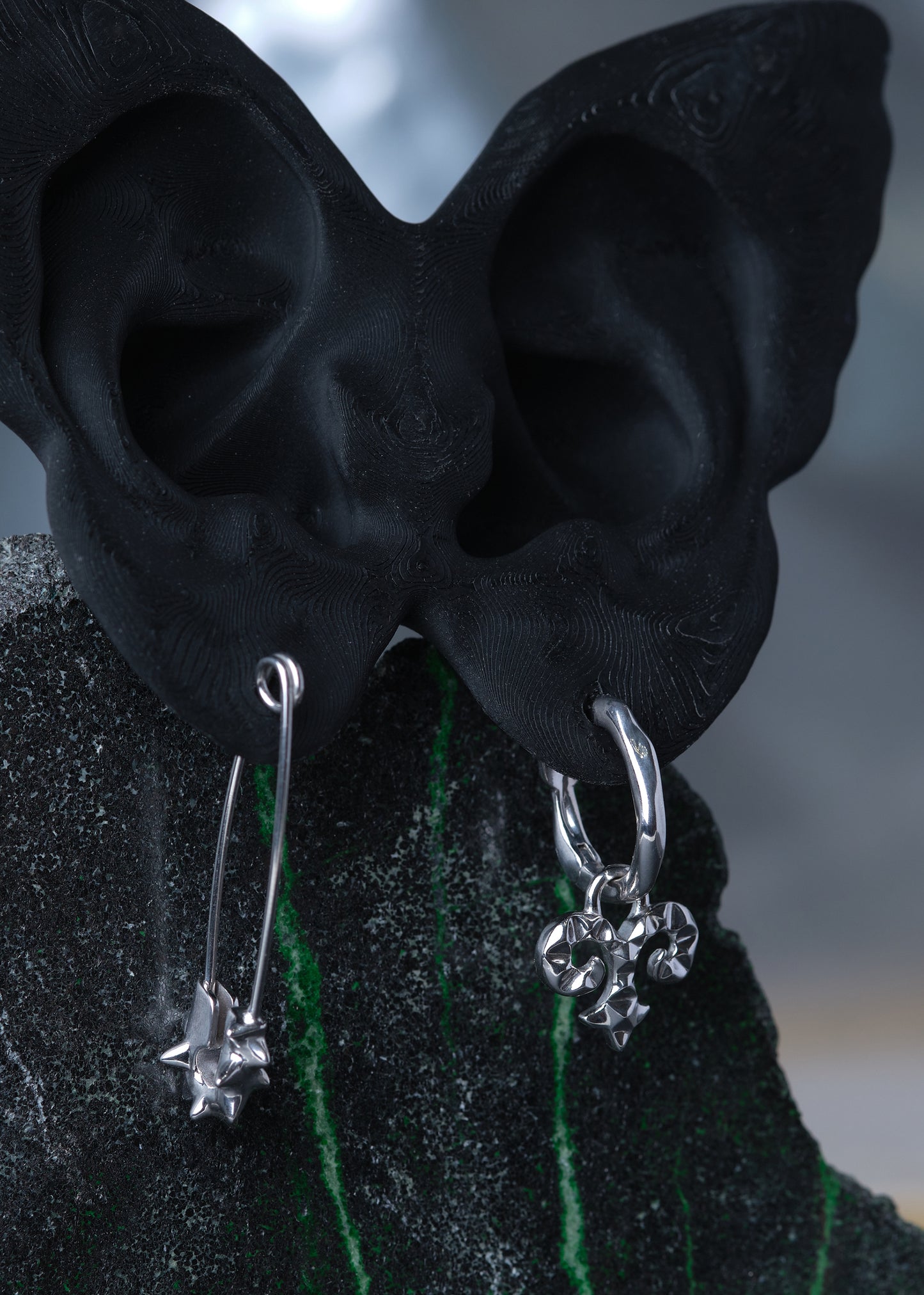 MUYIZ Pendant