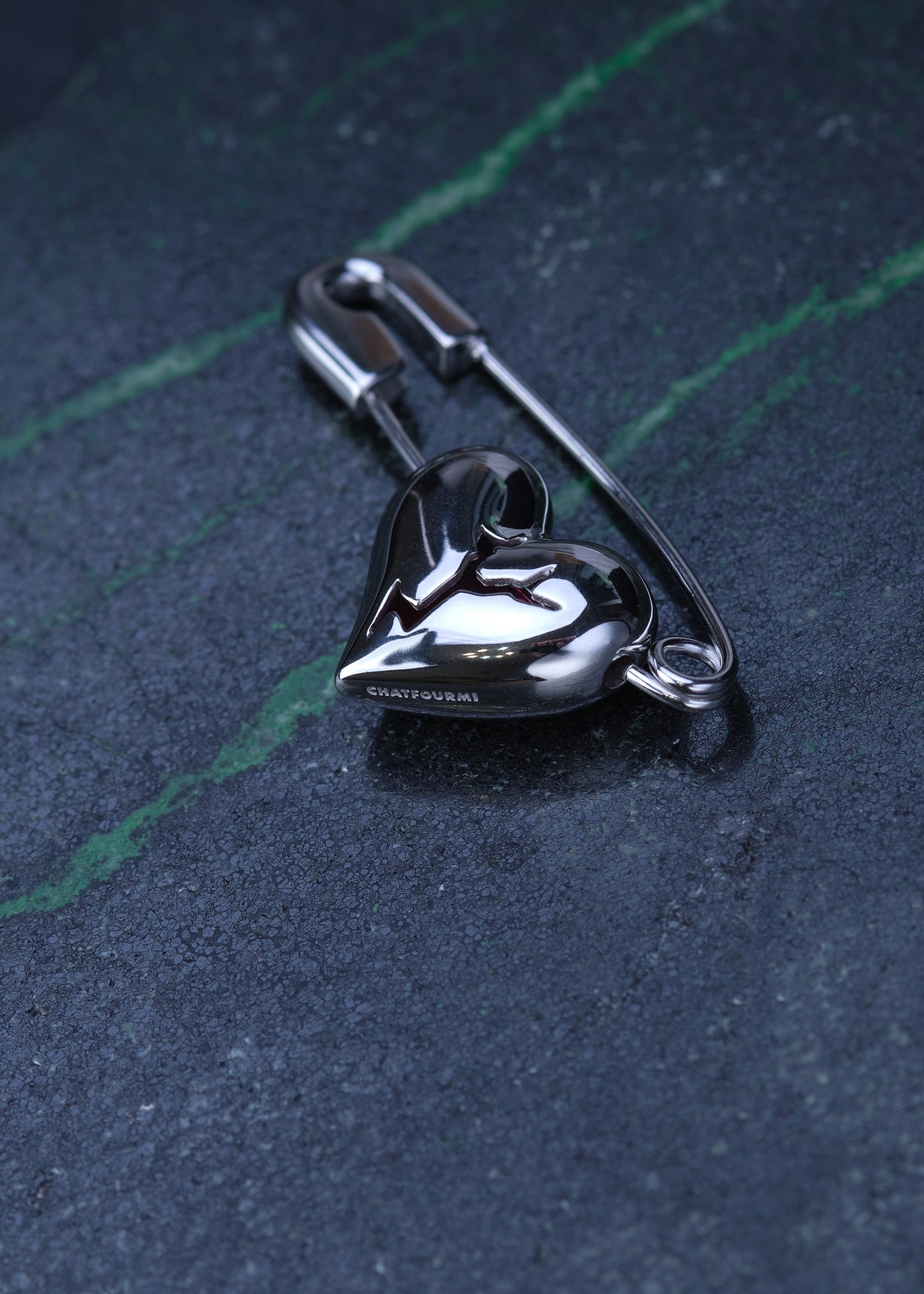 SAFETY PIN Earring with CRACKED HEART Charm