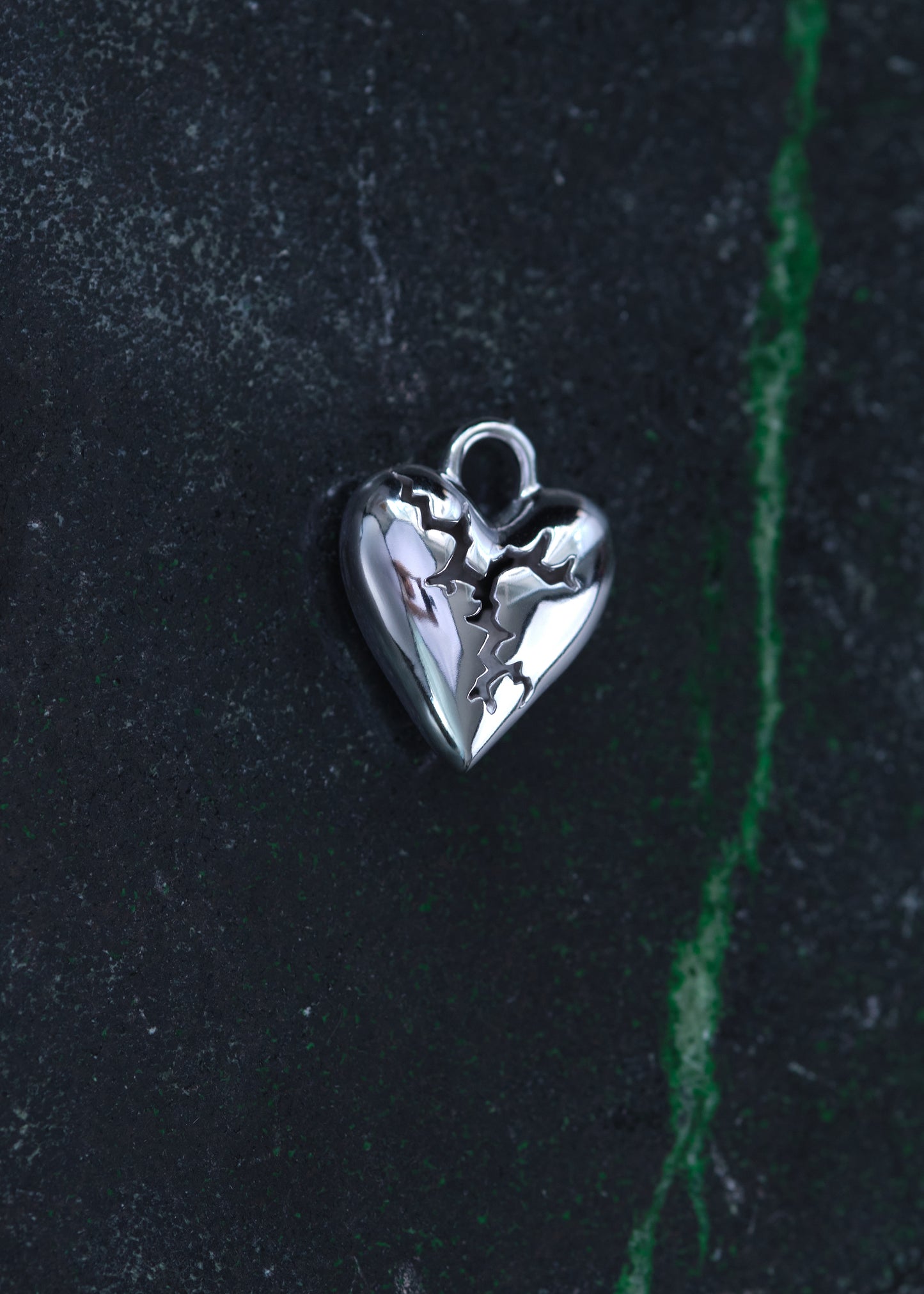 CRACKED HEART Pendant