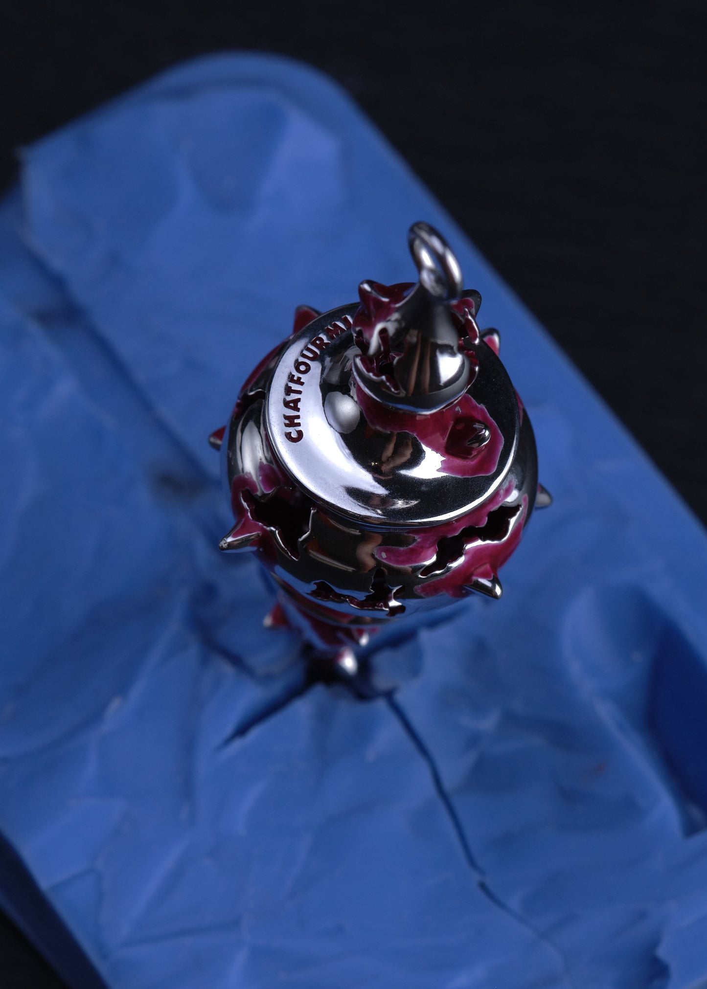SOLID OF REVOLUTION magenta Pendant