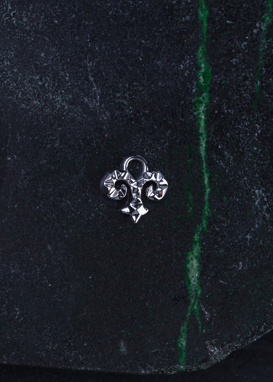 MUYIZ Pendant