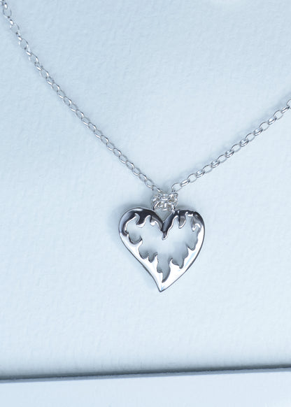HEART ON FIRE Anhänger mit Kette