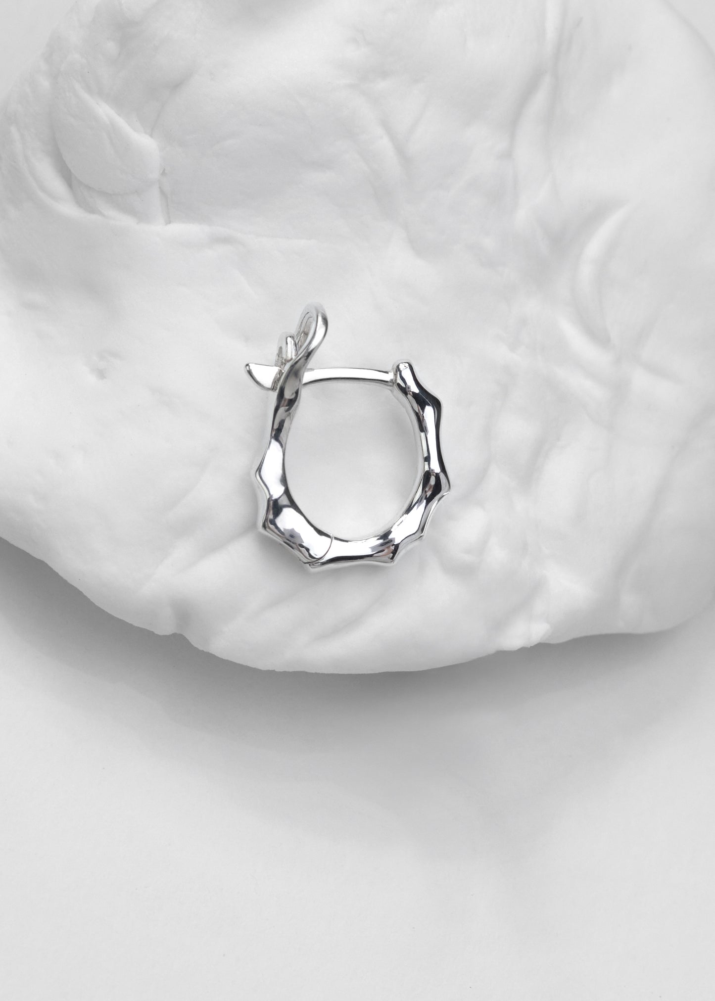 Y2K SPIKY-PICKY SMALL HOOP Ohrring