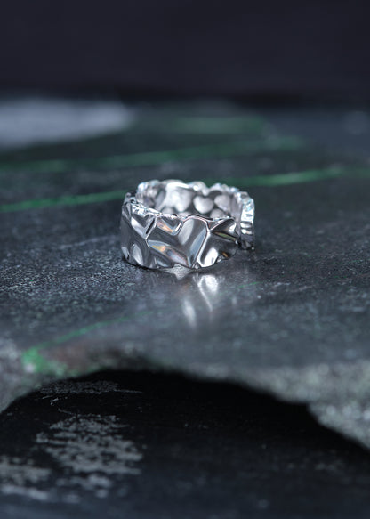 HeartHammer Ring (Ruby)