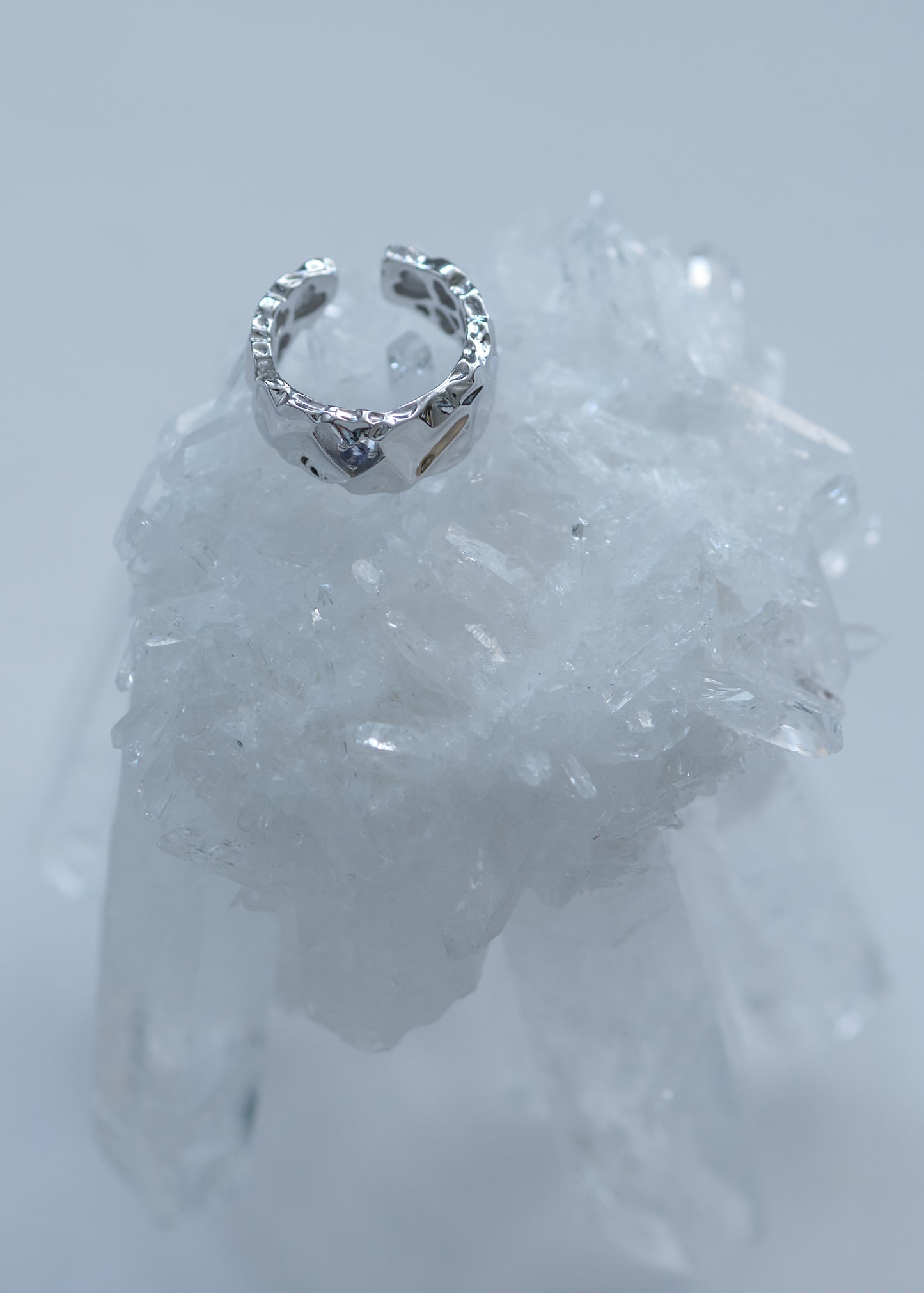 HeartHammer Ring (Iolite)