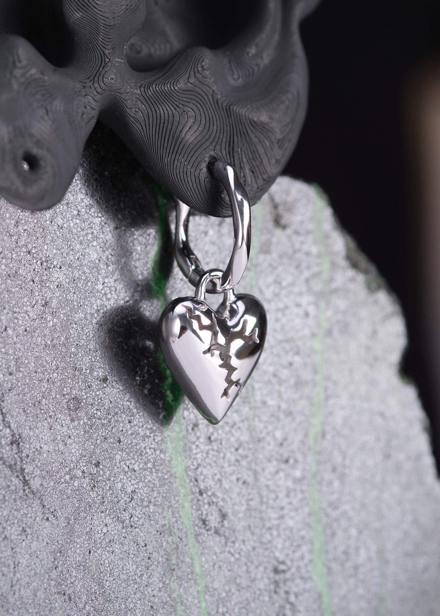 CRACKED HEART Pendant